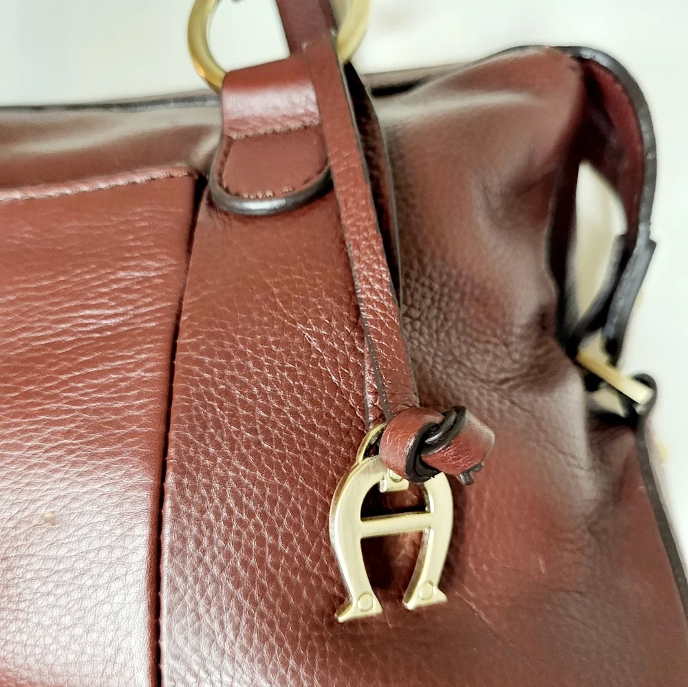Vintage Etienne Aigner Leather Shoulder Bag - Picture 9 of 16